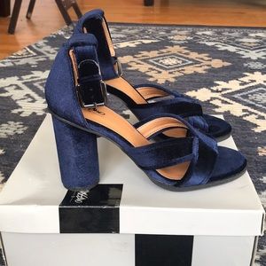 Mossimo blue velvet heels